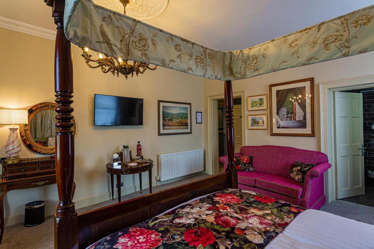 The Rutland Arms Hotel, Bakewell, Derbyshire Zewnętrze zdjęcie