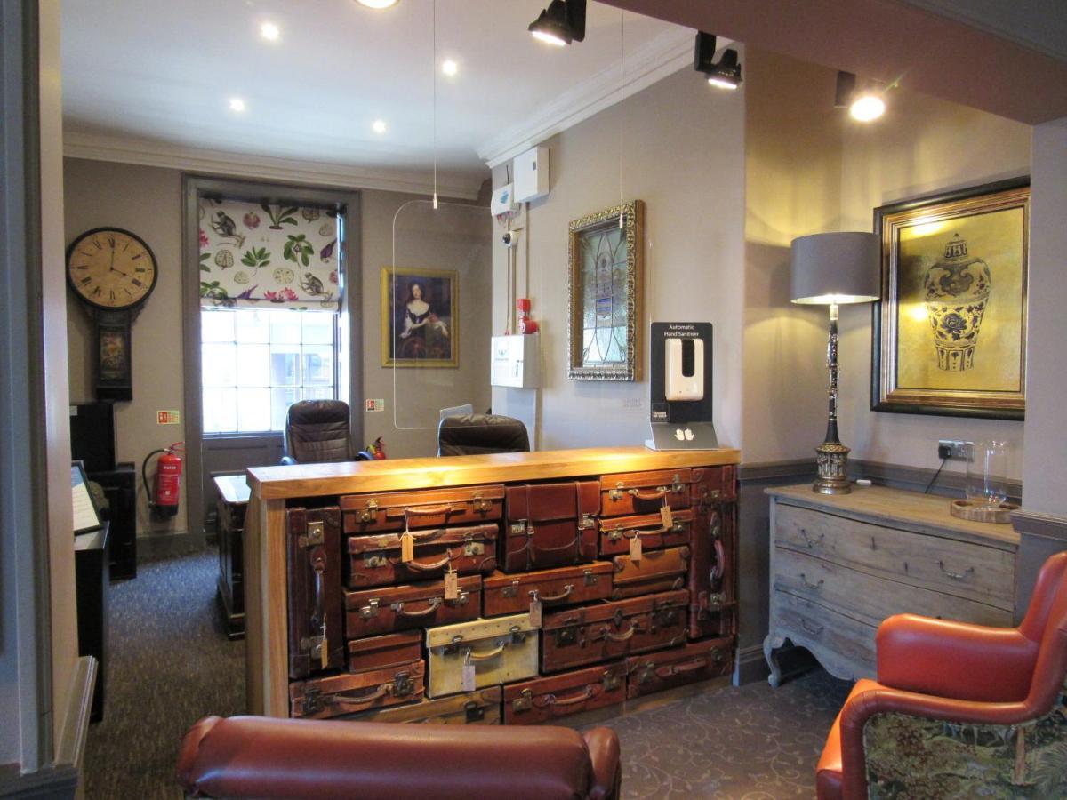 The Rutland Arms Hotel, Bakewell, Derbyshire Zewnętrze zdjęcie