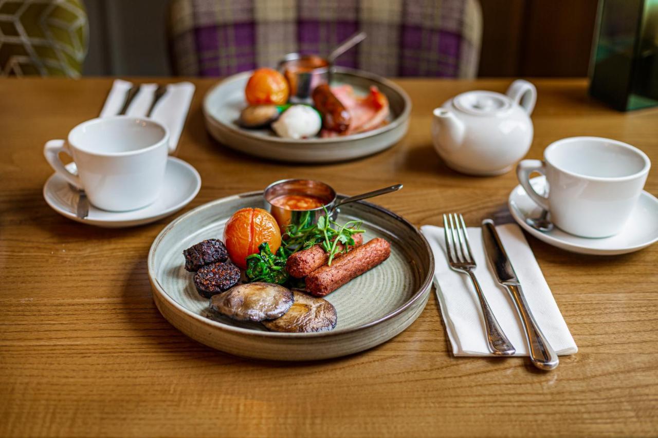 The Rutland Arms Hotel, Bakewell, Derbyshire Zewnętrze zdjęcie