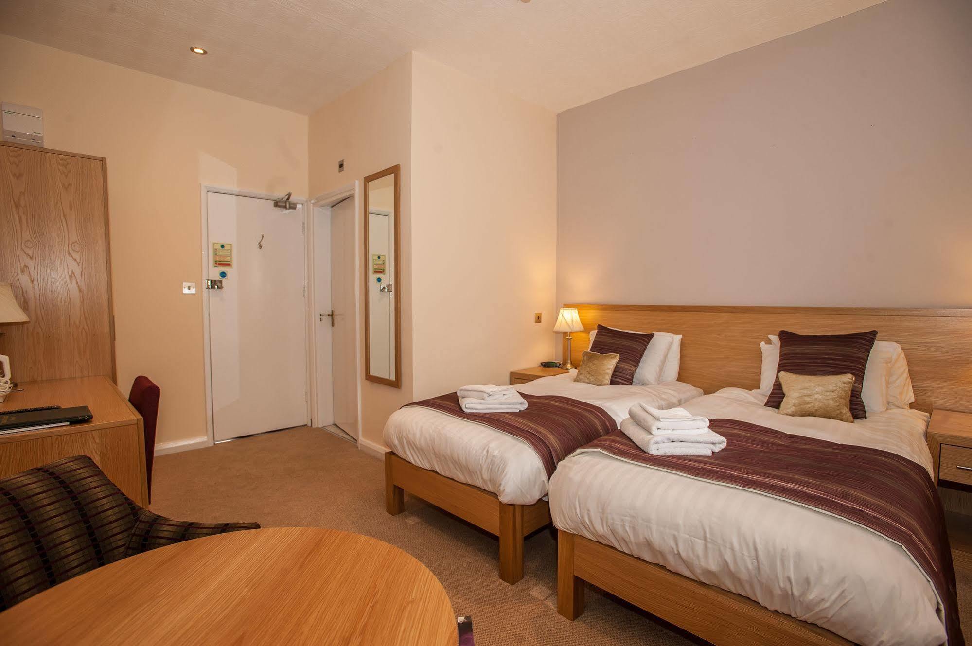 The Rutland Arms Hotel, Bakewell, Derbyshire Zewnętrze zdjęcie